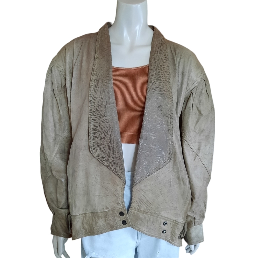 Vintage 90s Leather Coat size Large Lined Insulated Shoulder Pads